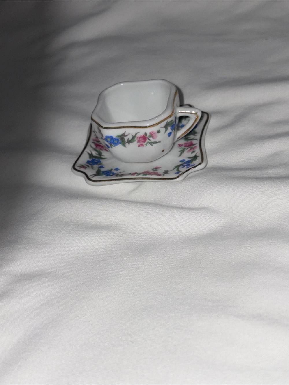 Tiny Porcelain Tea Cups & Saucers 2” high. 12 Assorted. Victorian. Reptoductions - Picture 14 of 15
